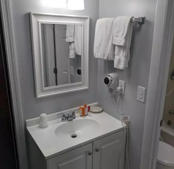 Motel Eastern Inn & Suites