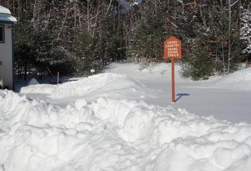 فندق على الطريق Eastern Inn & Suites