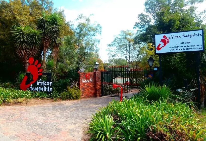 Пансион African Footprints Lodge