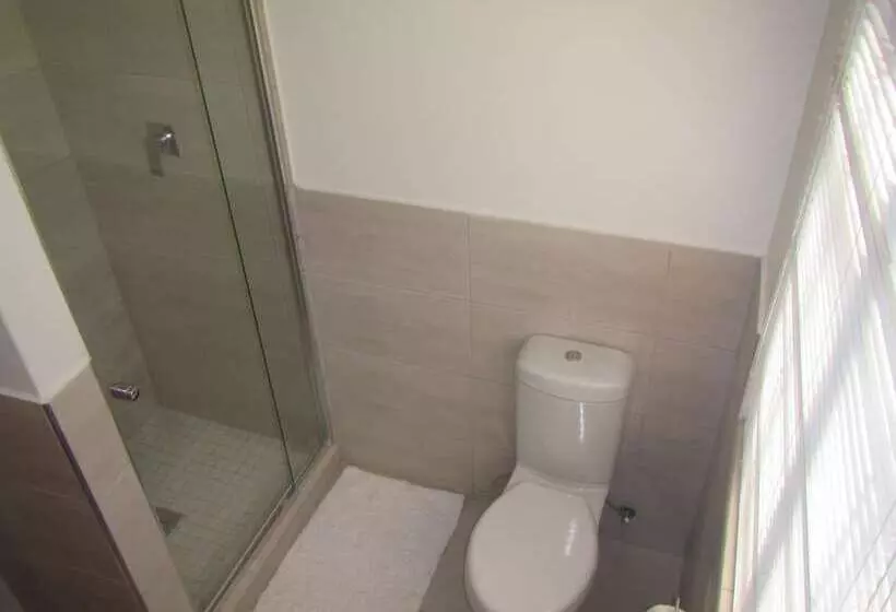 Пансион African Footprints Lodge