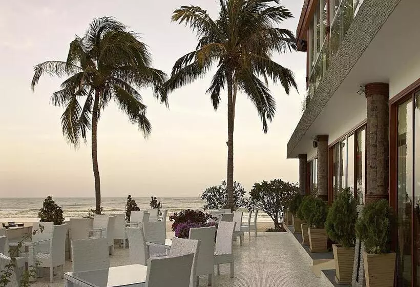 استراحتگاه Dhevan Dara Beach Villa Kuiburi