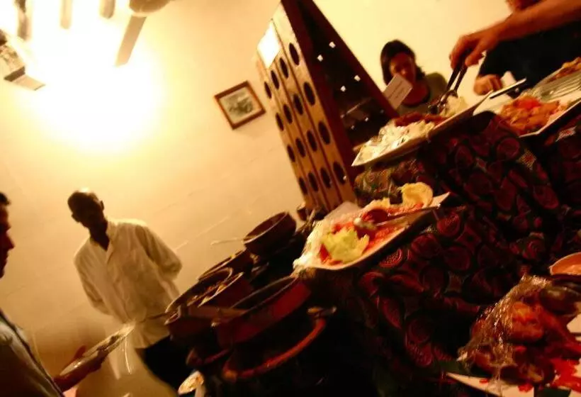 استراحتگاه Mnarani Beach Cottages