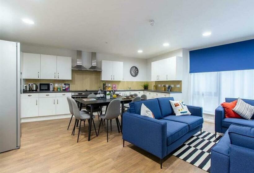 호스텔 Modern Ensuite Rooms, Chester   Sk