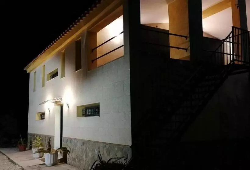 ベッドアンドブレックファースト Habitaciones En Finca Olivo Y Almendro