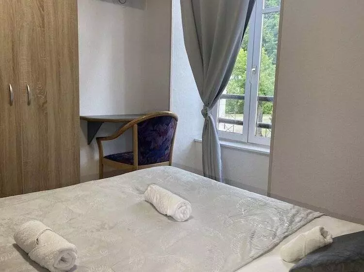 Hotelli Hôtel Du Cerf