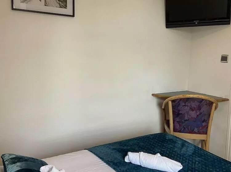 Hotelli Hôtel Du Cerf