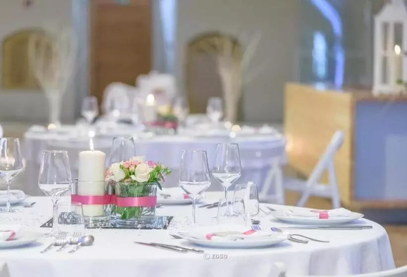 هتل Vila Vipolže   Rooms & J. Suites