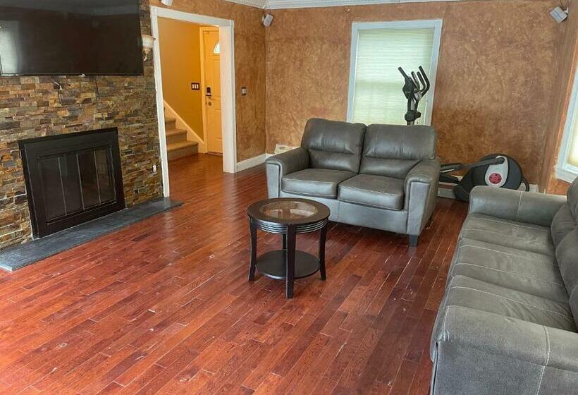 פנסיון 5town Guest House