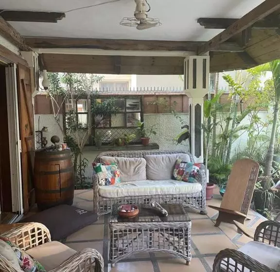 پانسیون Chez Henri