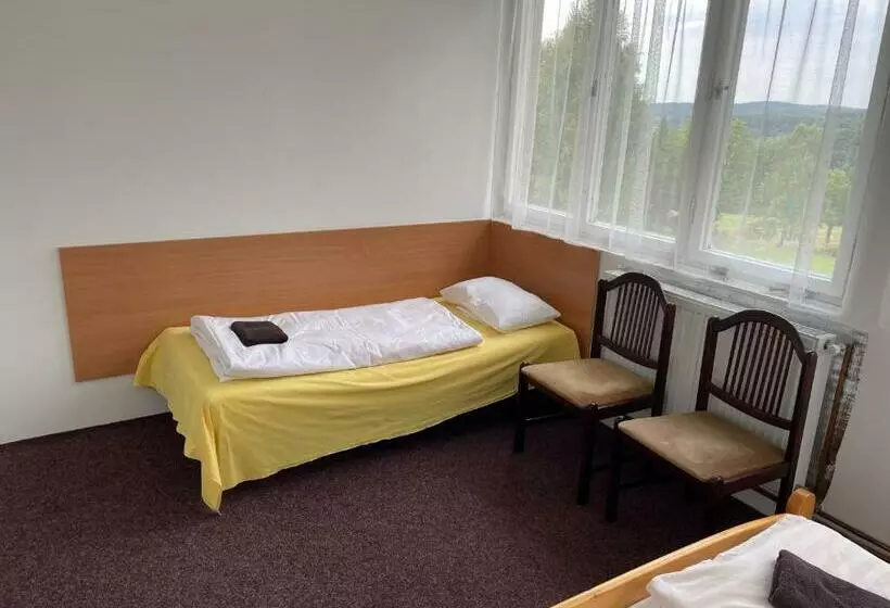 Majatalo Penzion Na Srubech