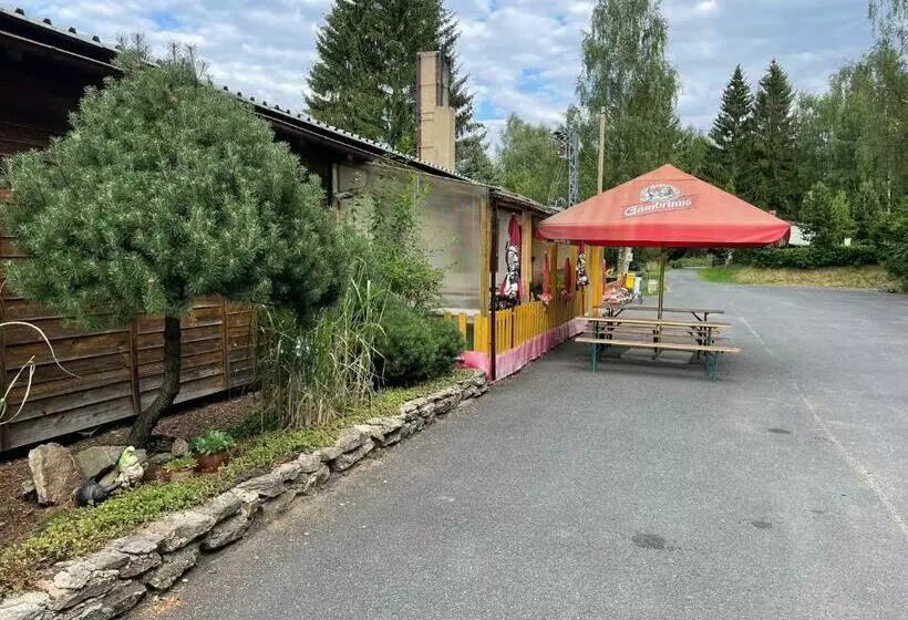 Majatalo Penzion Na Srubech