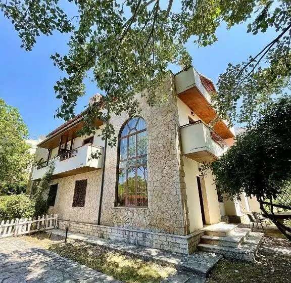 Majatalo Stone Villa Shengjin
