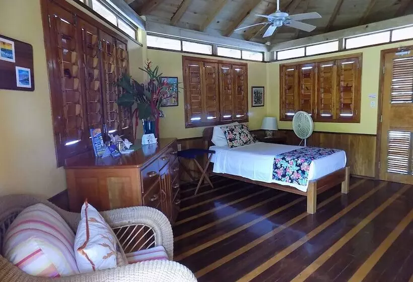استراحتگاه Mango Creek Lodge