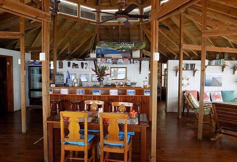 استراحتگاه Mango Creek Lodge