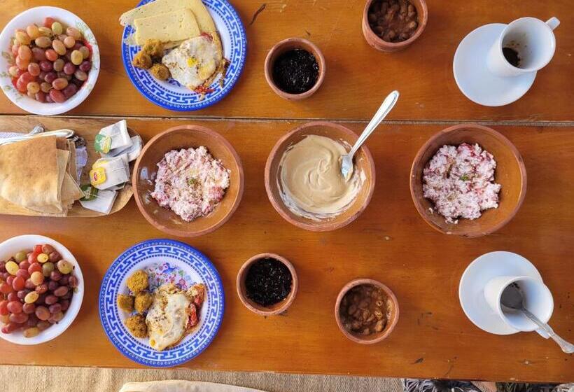 تختخواب و صبحانه Cozy And Private Azozer Eco Lodge