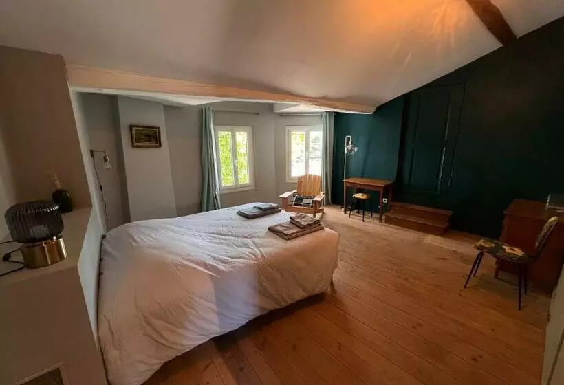 Aamiaismajoitus (B&B) La Garenne Saint Germain