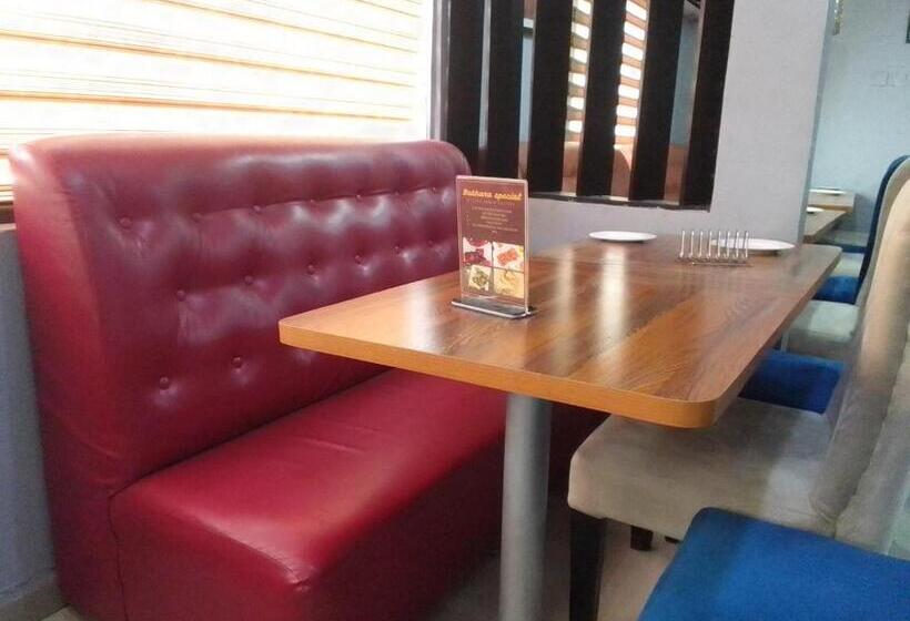 Отель Hote Bougainvillea Victoria Island Lagos