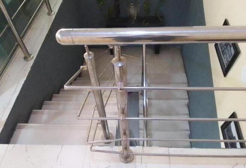 Отель Hote Bougainvillea Victoria Island Lagos