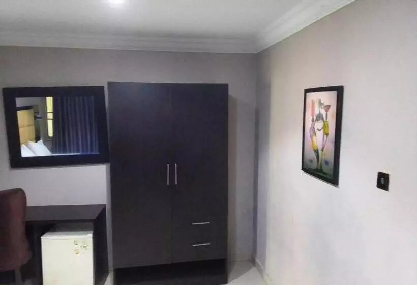 هتل Hote Bougainvillea Victoria Island Lagos