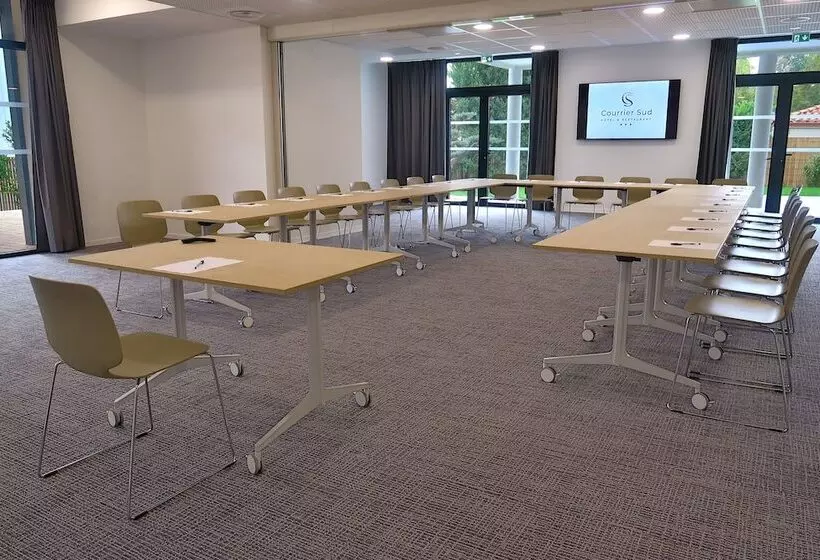 Hotelli Courrier Sud