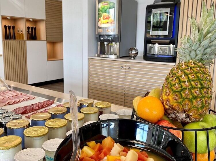 فندق Courrier Sud