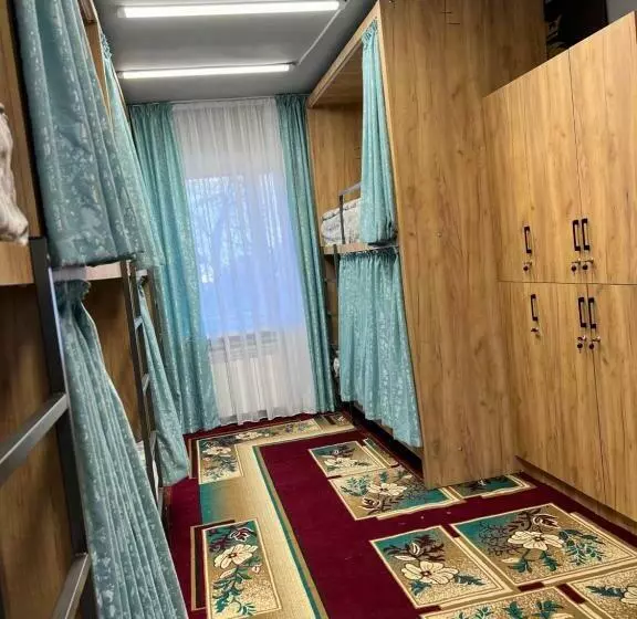 カプセルホテル Hostel Edem Bishkek