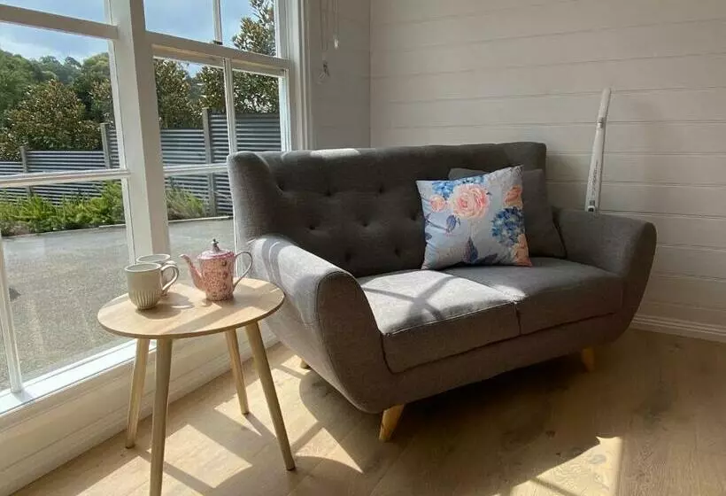 Majatalo Beautiful Guesthouse In Monbulk