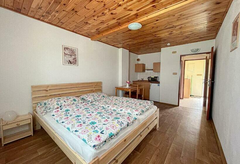 بنسيون Penzion Hevera