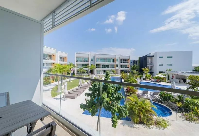 استراحتگاه One Canal Point