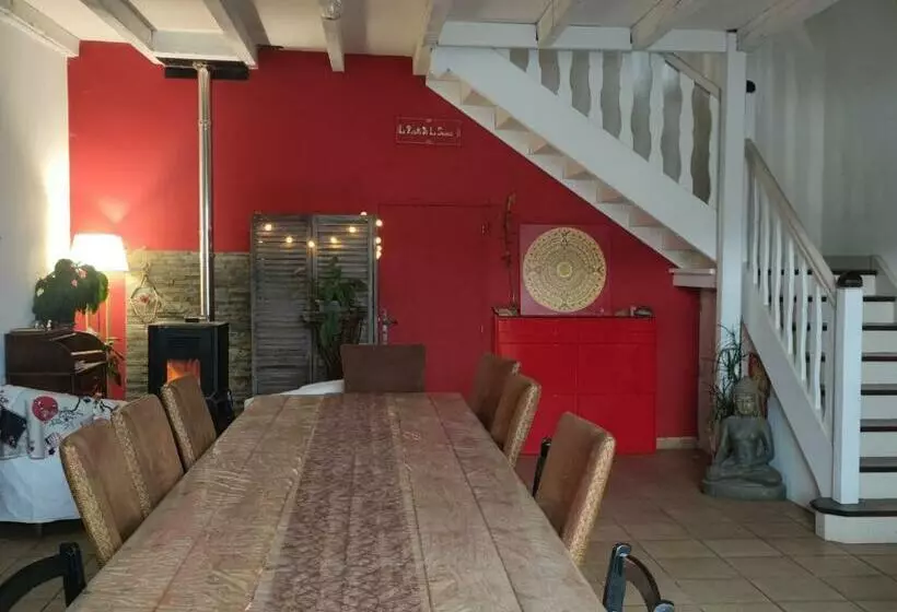 ユースホステル Gîte Le Relais De La Source