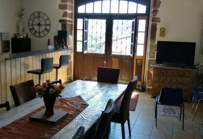 ユースホステル Gîte Le Relais De La Source