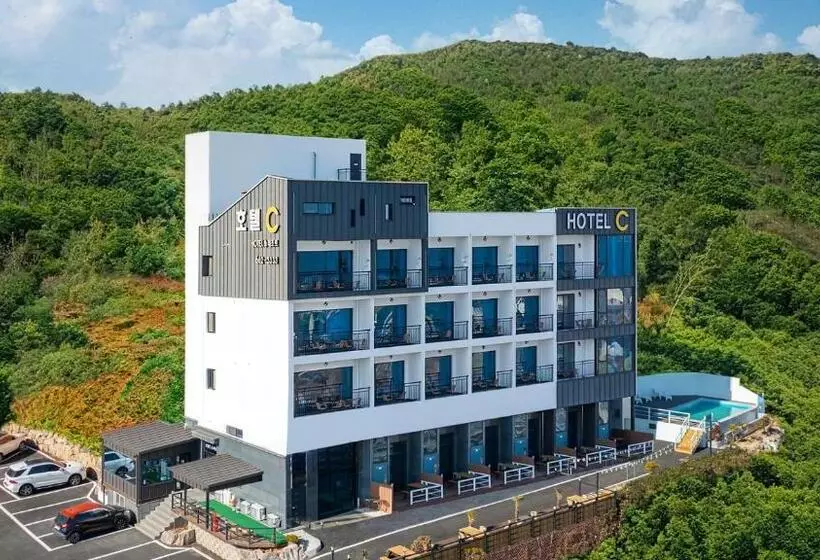 هتل C Resort