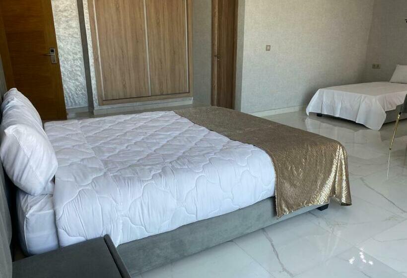 فندق Golden Star