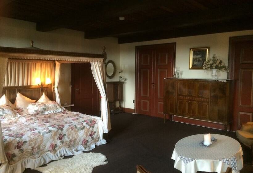 Bed and Breakfast Lille Restrup Hovedgaard