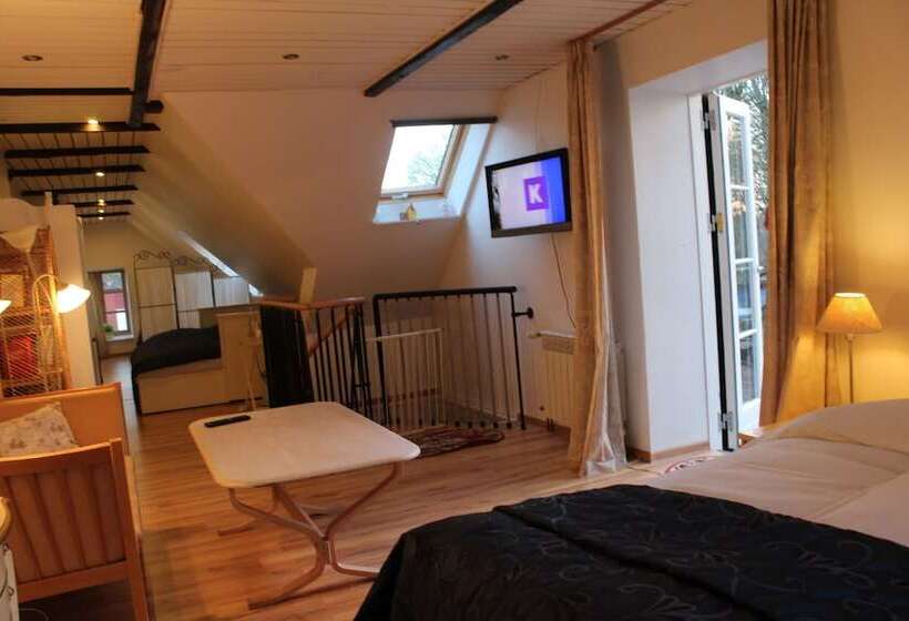 Bed and Breakfast Lille Restrup Hovedgaard