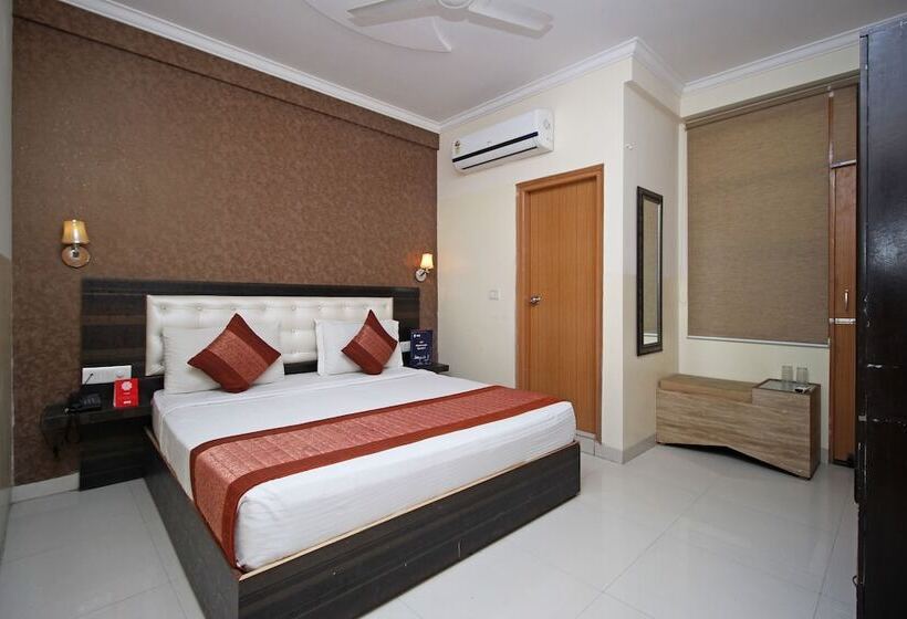 호텔 Aeroporto Near Delhi Airport