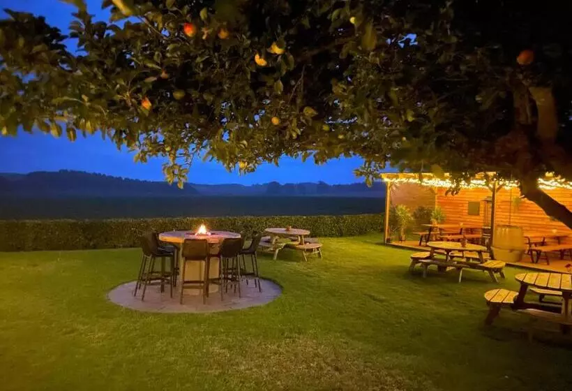 فندق Allanton Inn