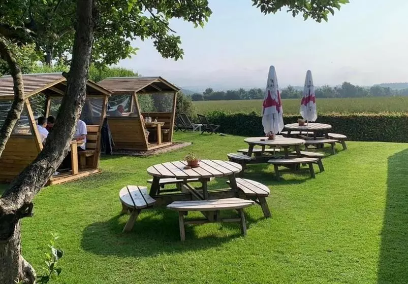 فندق Allanton Inn