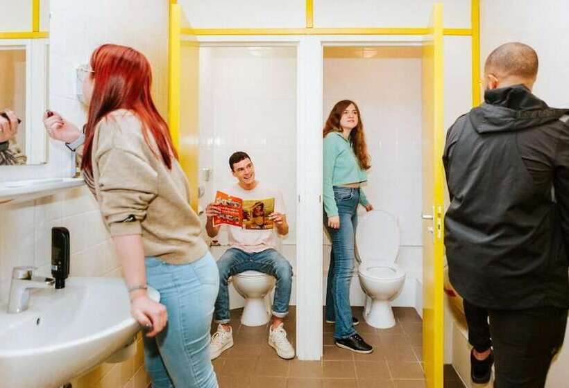 בית מלון כפרי Amsterdam Teleport