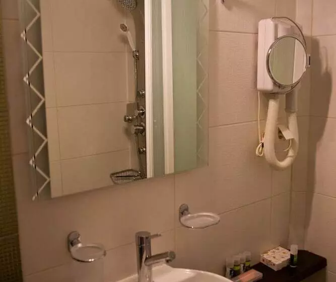 فندق Andromeda Suites