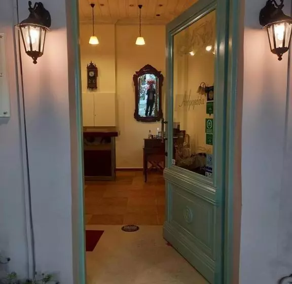 فندق Andromeda Suites