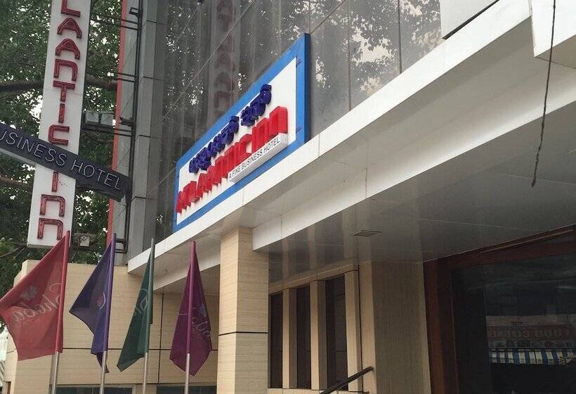 酒店 Atlaantic Inn