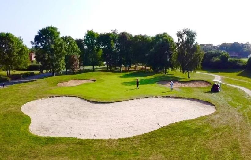 בית מלון כפרי Boston West