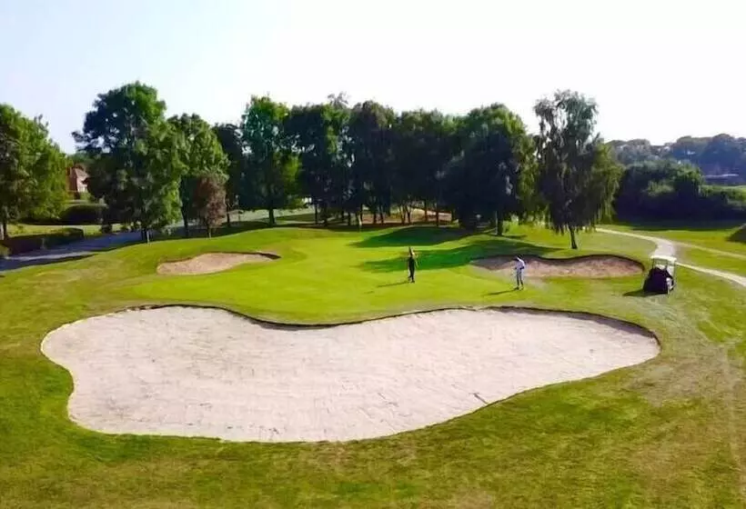 בית מלון כפרי Boston West