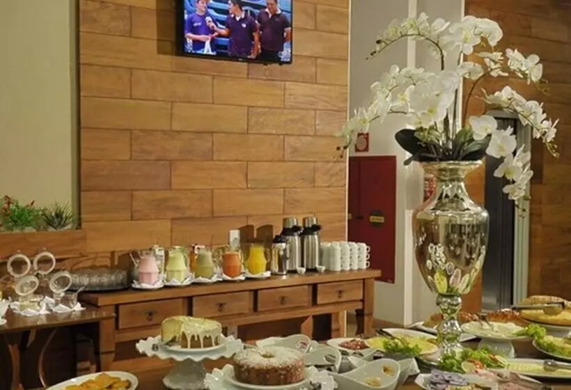 Hotel Maestro Premium Cascavel