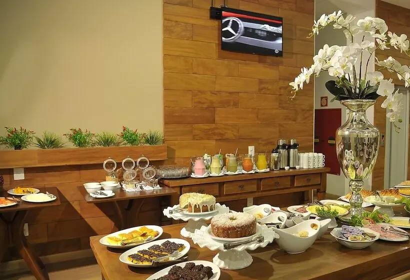 Hotel Maestro Premium Cascavel