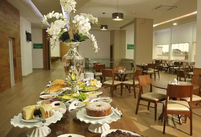 Hotel Maestro Premium Cascavel