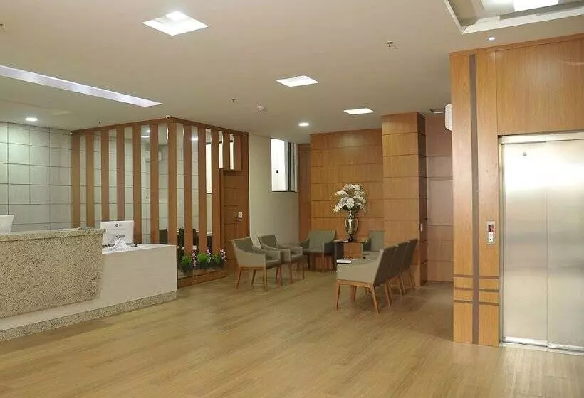 Hotel Maestro Premium Cascavel