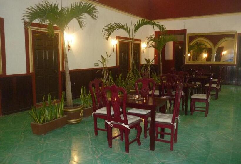 Hotel Maya Ah Kim Pech