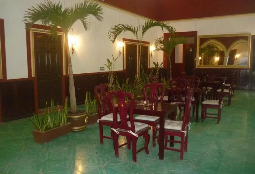 هتل Maya Ah Kim Pech